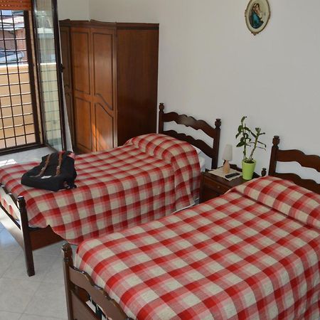 Domus Achille Fosco Hotel Ciampino Buitenkant foto