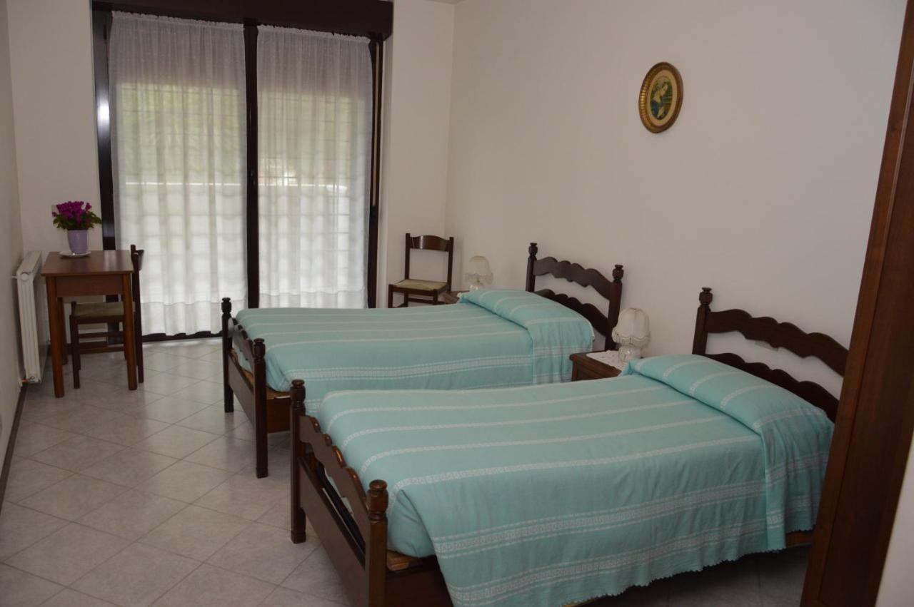 Domus Achille Fosco Hotel Ciampino Buitenkant foto