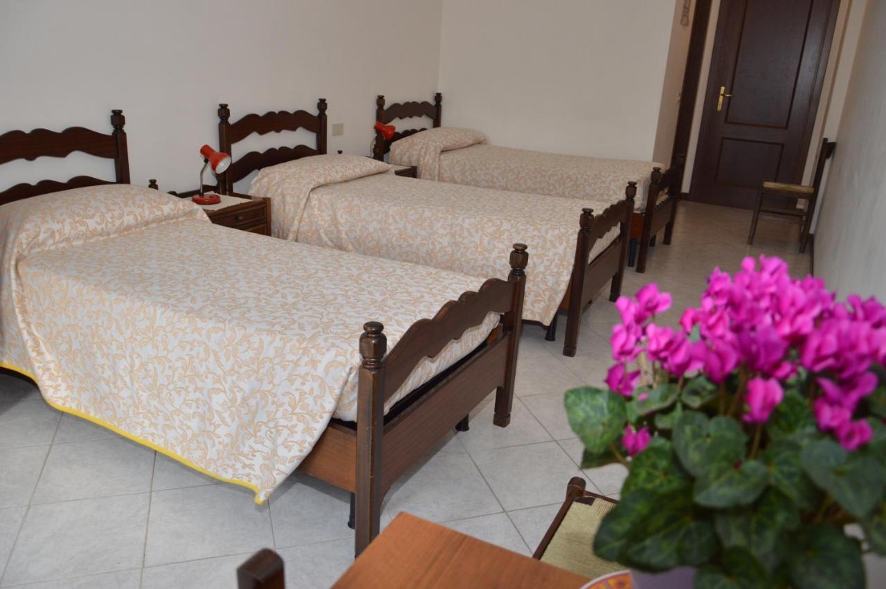 Domus Achille Fosco Hotel Ciampino Buitenkant foto