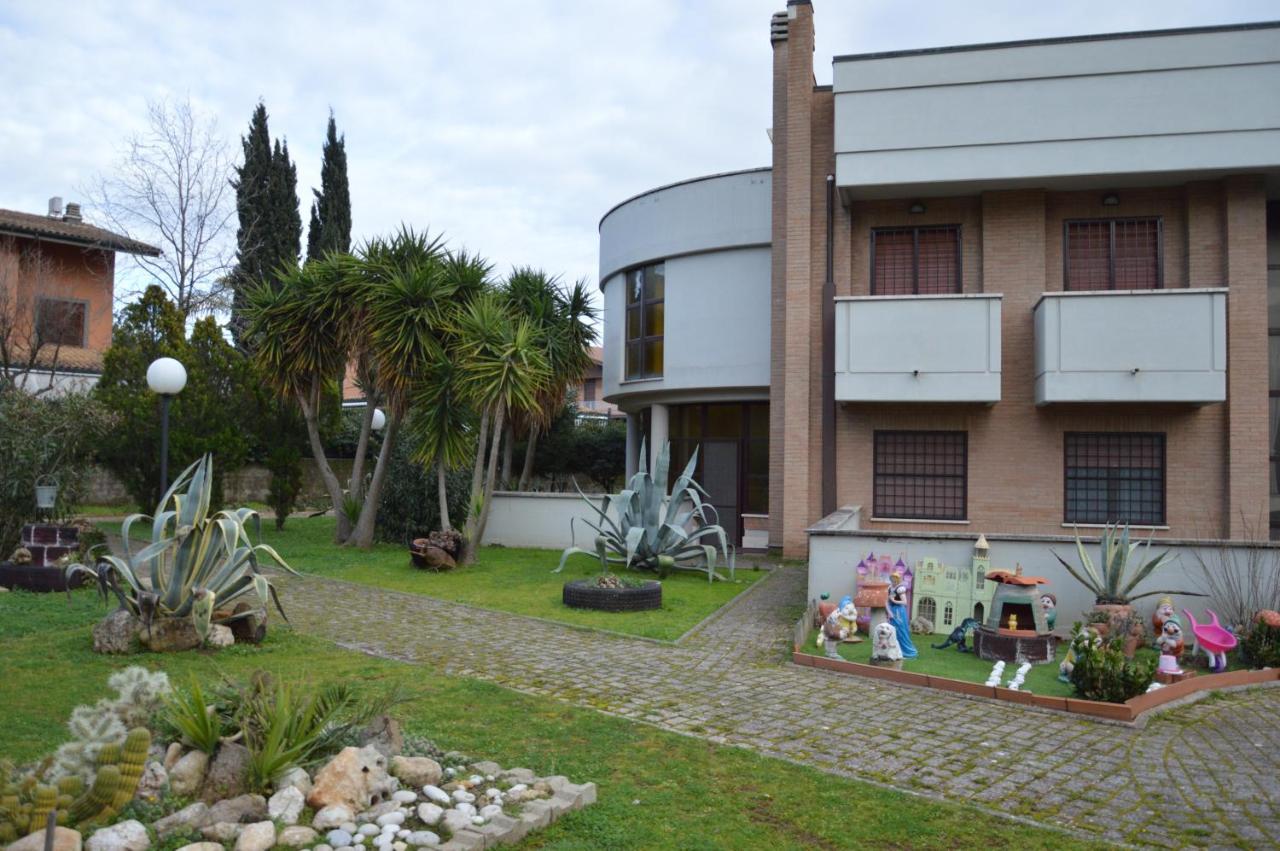 Domus Achille Fosco Hotel Ciampino Buitenkant foto